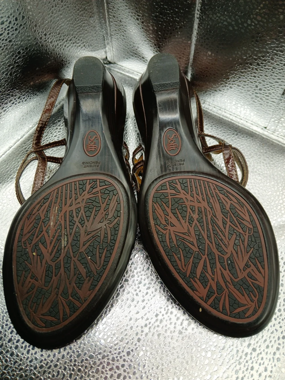 Sofft Dark Brown Patent Leather Buckle Sandals Women's Size 7